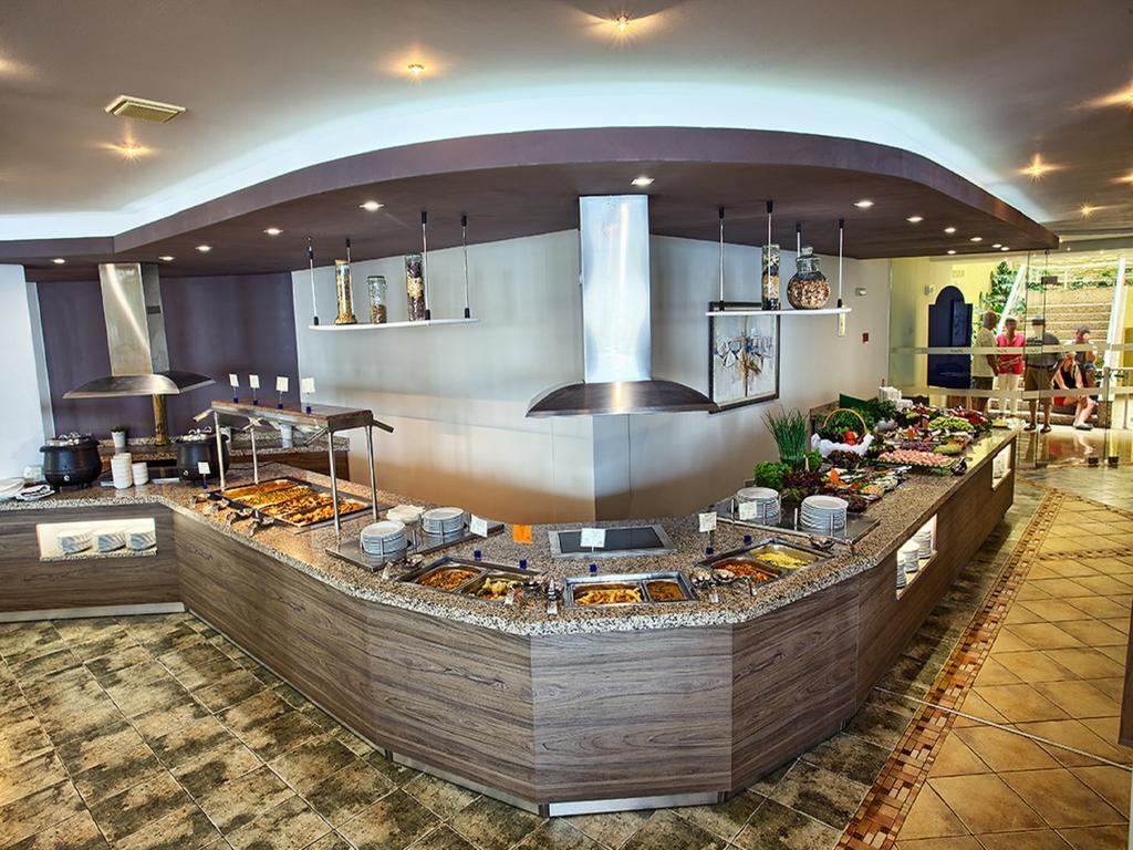Luna Beach Hotel Goldstrand Exterior foto